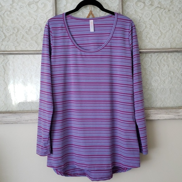 LuLaRoe Tops - 💜Lularoe Lynnae💜